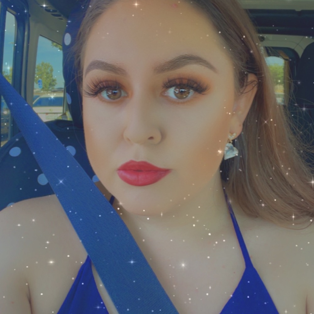 Meet your Posher, Yasmin